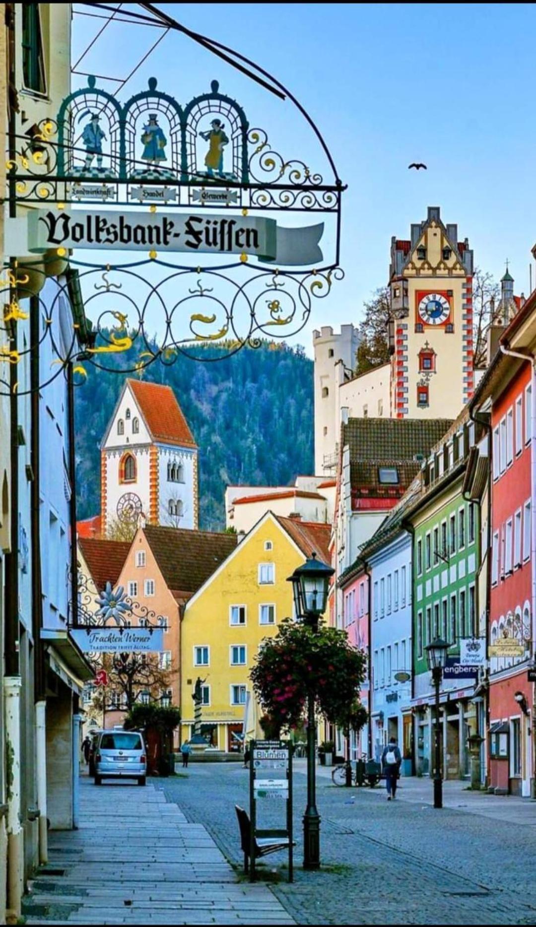 House La Neuschwanstein Blick - Budget City Hotel Füssen Zewnętrze zdjęcie