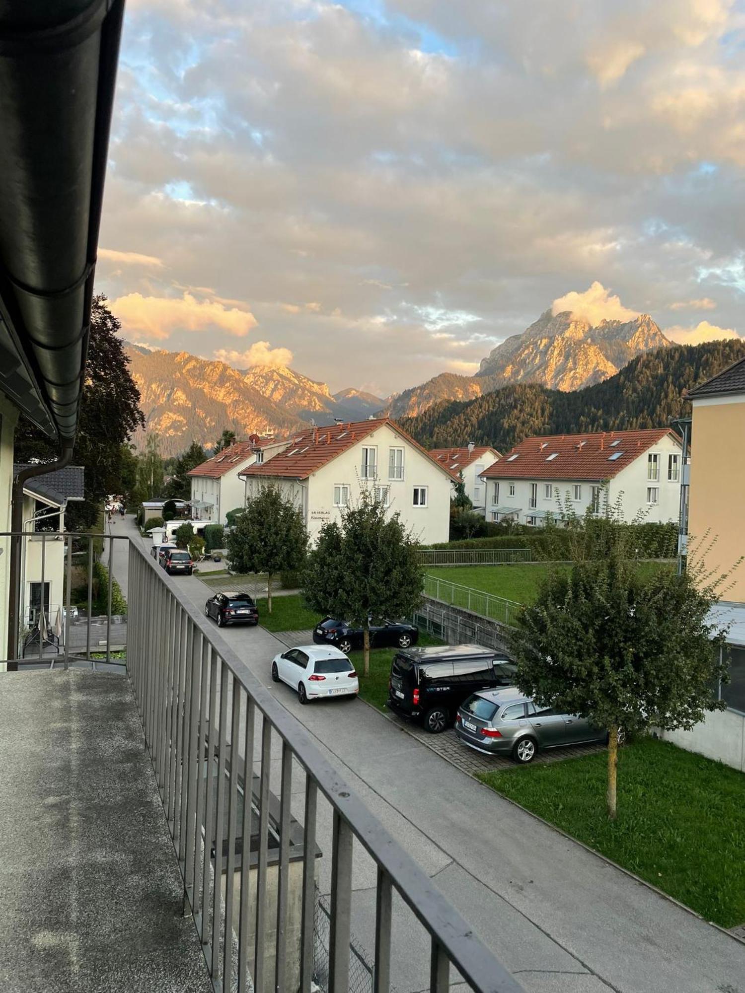 House La Neuschwanstein Blick - Budget City Hotel Füssen Zewnętrze zdjęcie