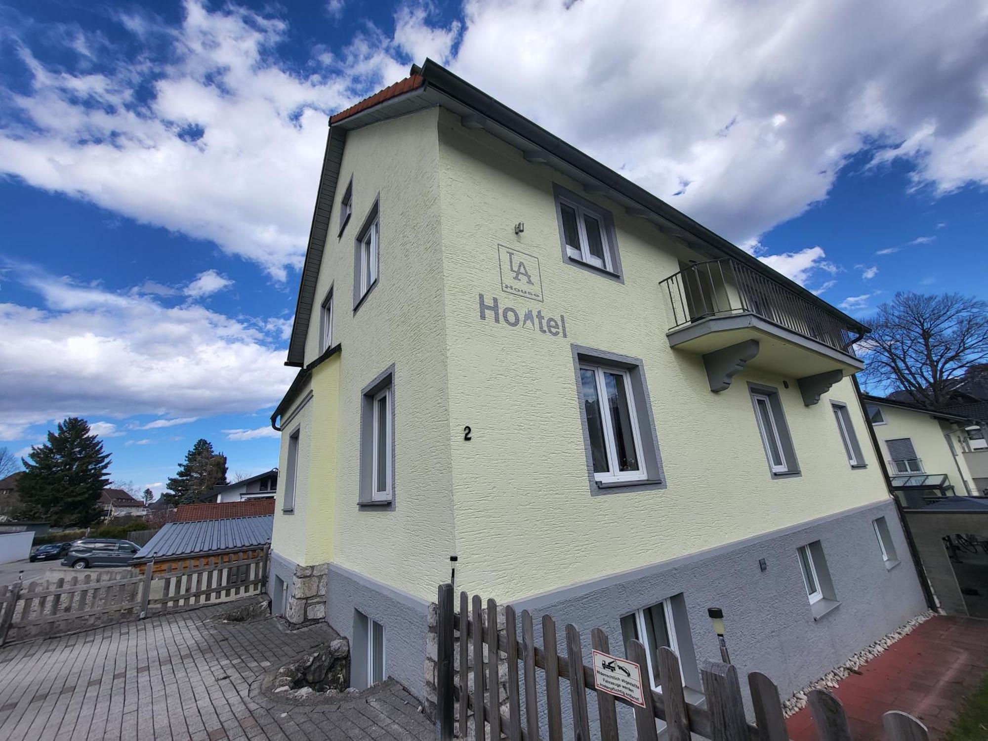 House La Neuschwanstein Blick - Budget City Hotel Füssen Zewnętrze zdjęcie