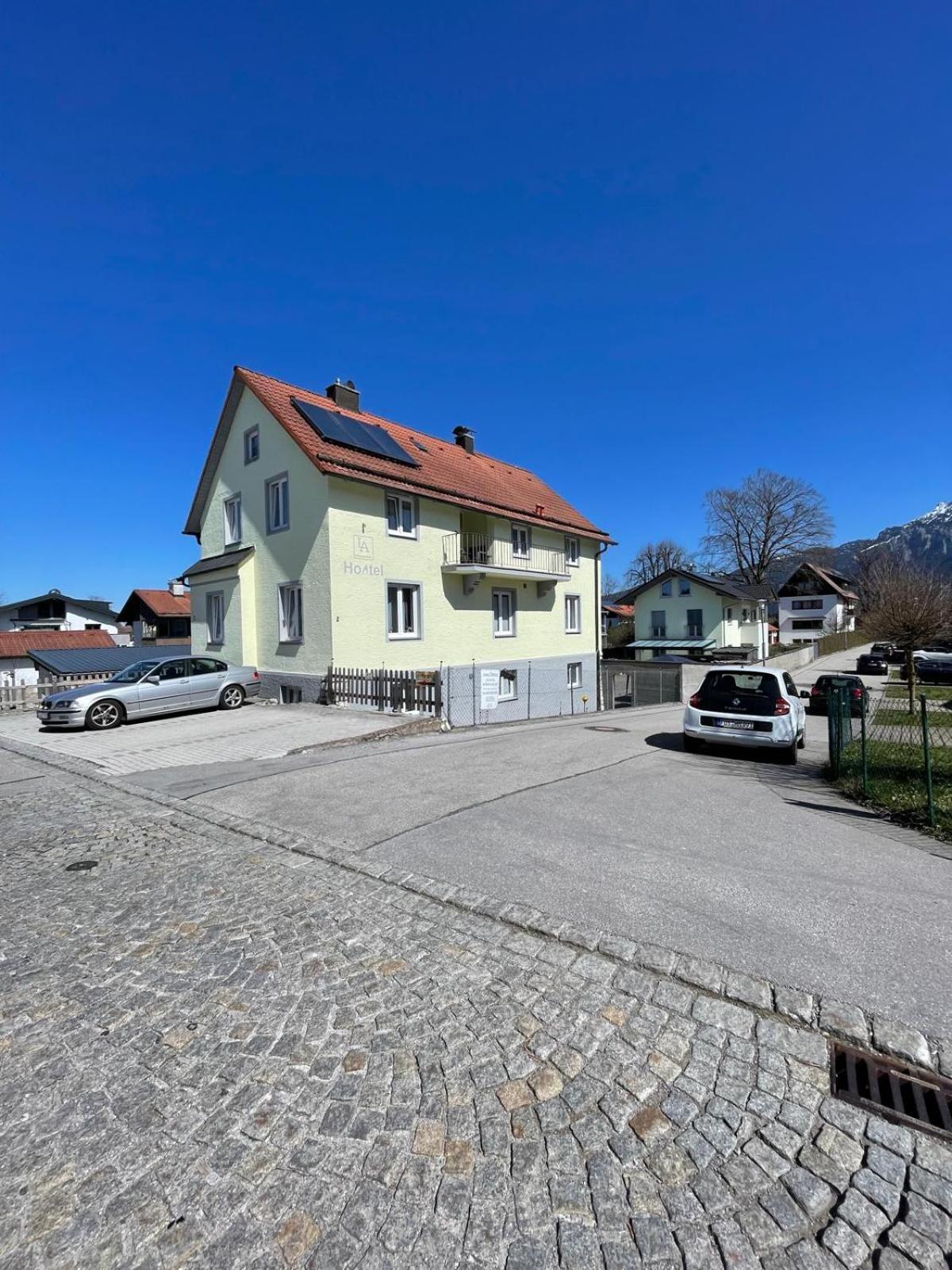 House La Neuschwanstein Blick - Budget City Hotel Füssen Zewnętrze zdjęcie